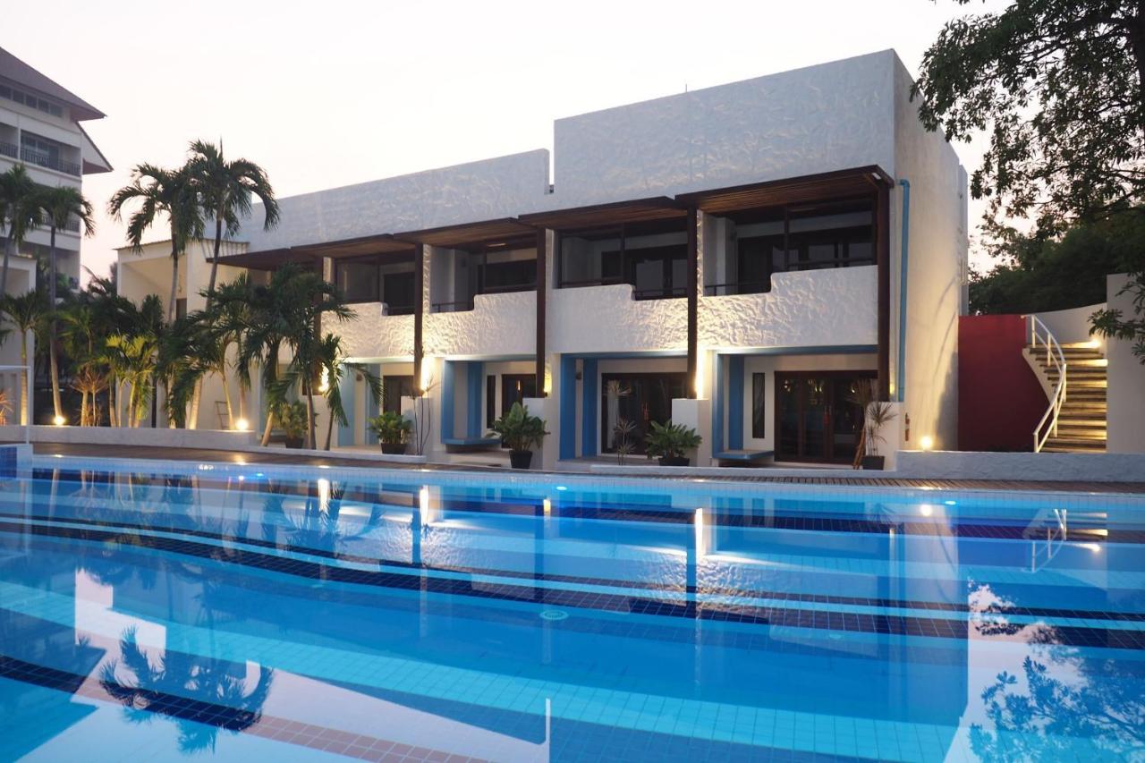 Hotel Kochira HHQ Exterior foto